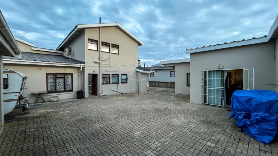 9 Bedroom Property for Sale in Hartenbos Central Western Cape